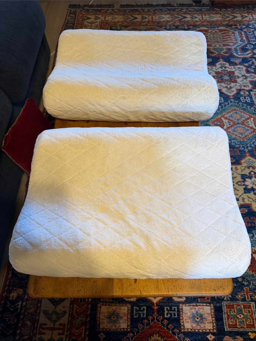 Plush White Contour Memory Foam Pillow - Soft Support for Neck